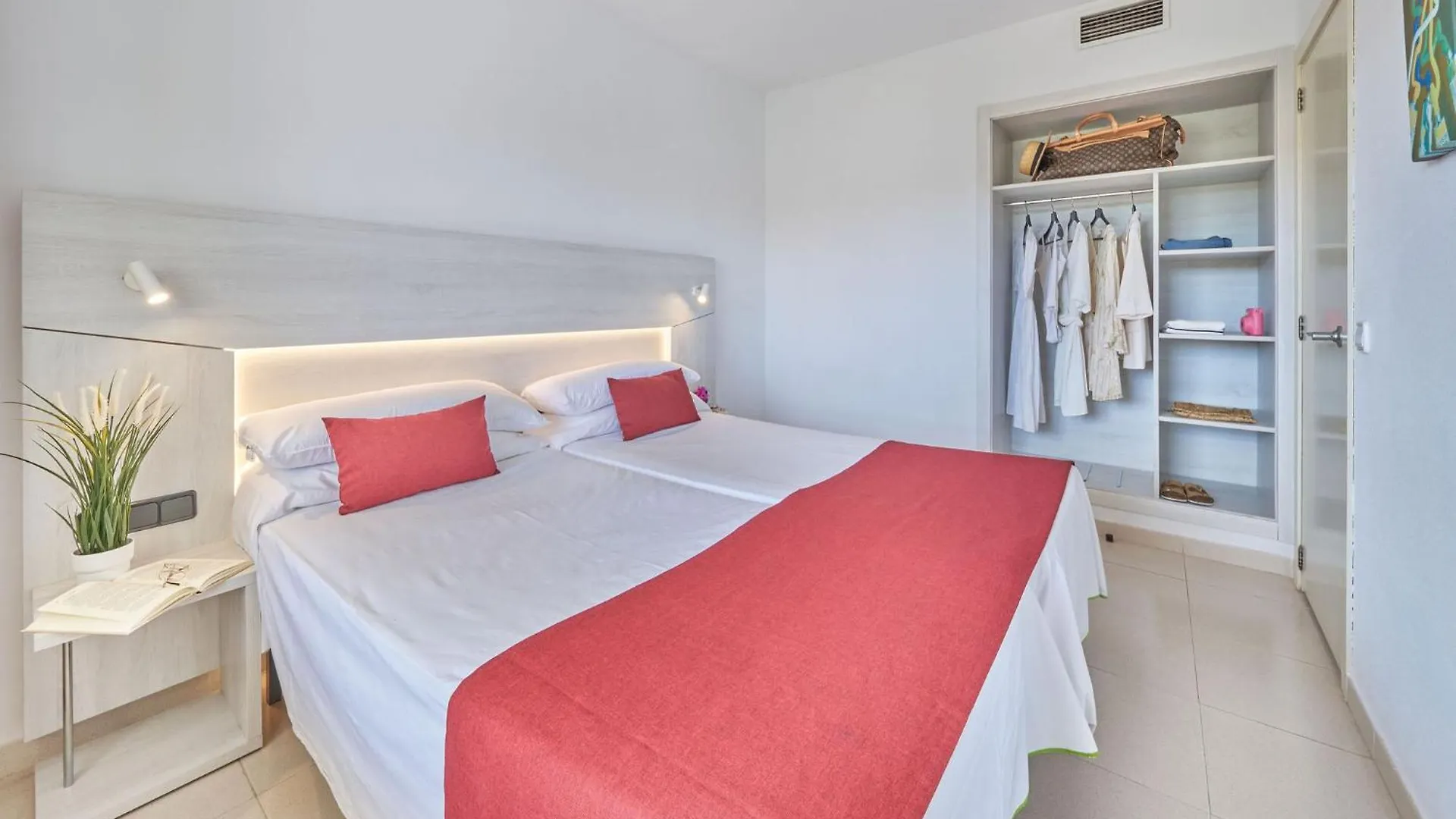 Hotel Illot Suites Cala Ratjada  4*, Cala Ratjada (Mallorca) Spain